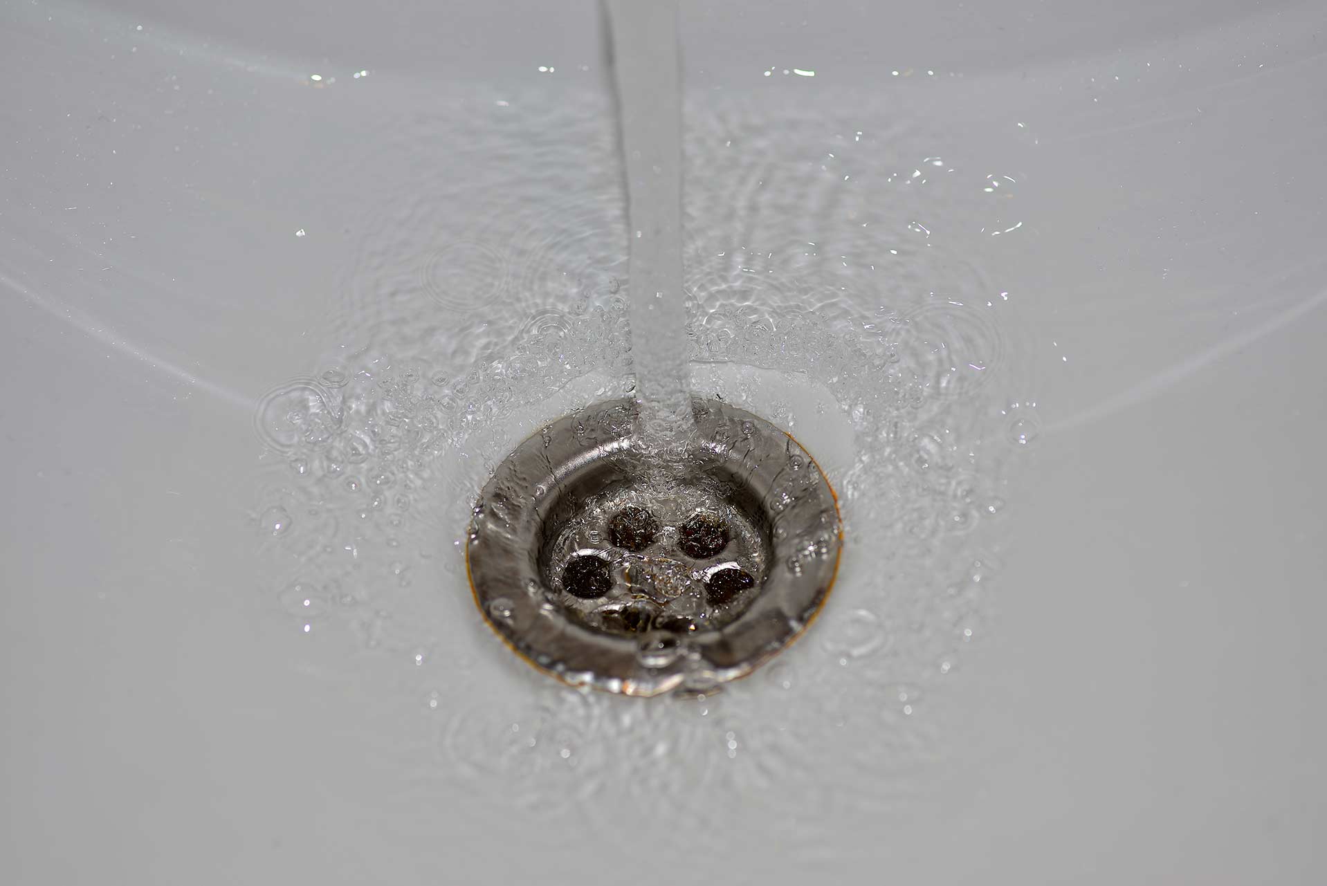 A2B Drains provides services to unblock blocked sinks and drains for properties in Harold Wood.